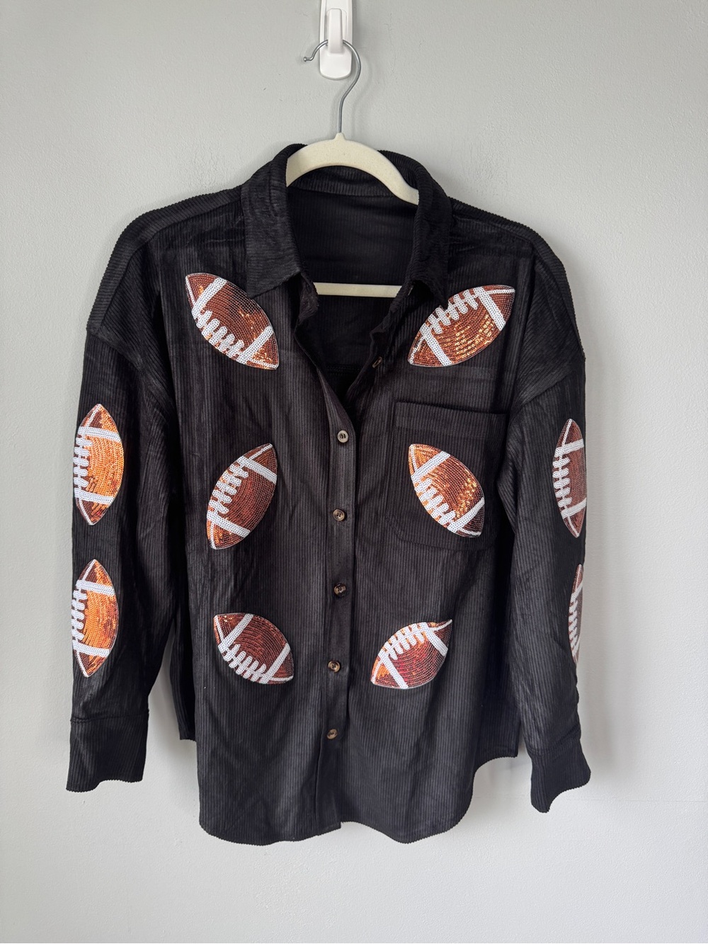 Source Unknown Black Button-Down Shirt with Football Print